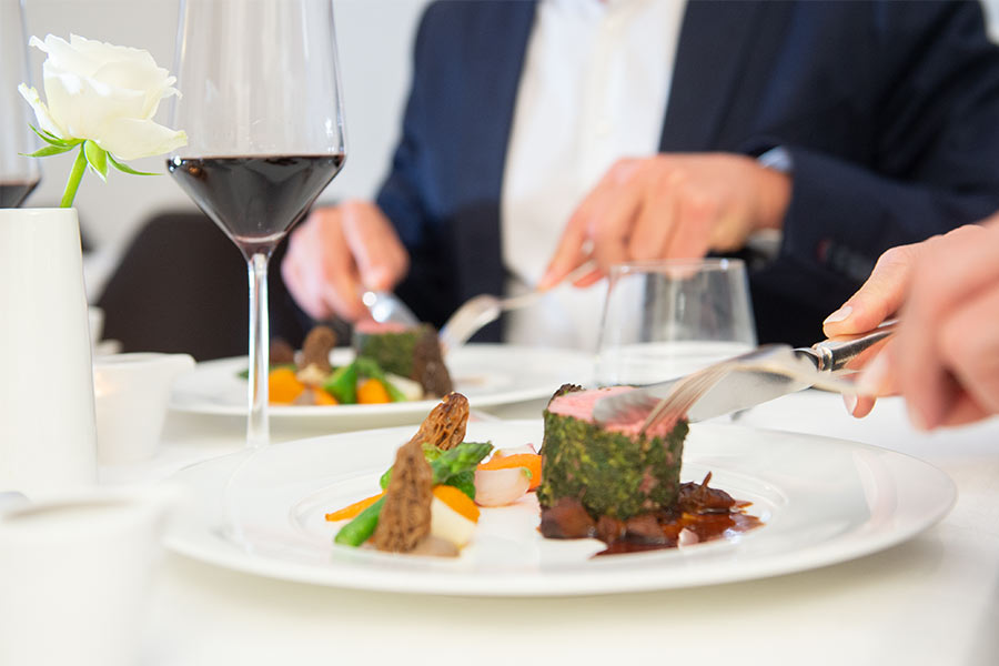 Gourmet-Halbpension mit 4-Gänge-Wahlmenü am Abend